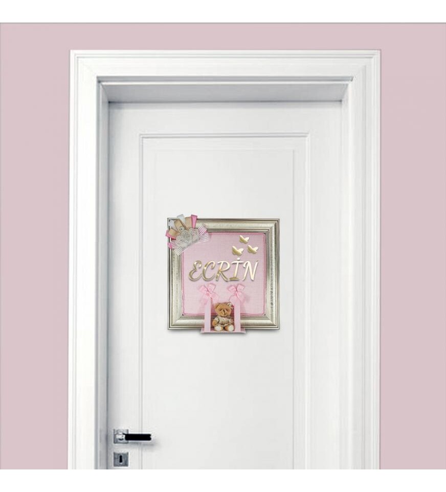 Kişiye Özel Ayıcıklı Çerçeveli Pembe Bebek Kapı Süsü 40x40